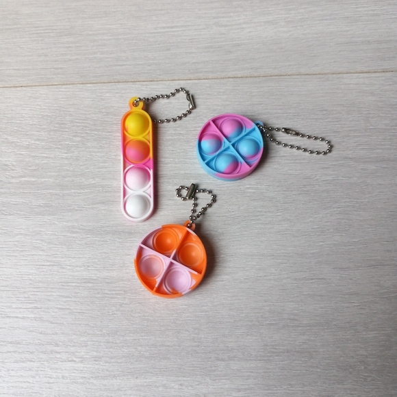 Pop Its and Pop Tubes - Bundle of 10 Sensory Fidget Toys - Picture 4 of 5